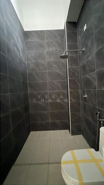Semi-Detached House for Sale in Johor Bahru (Johor) - Vera Chang - Bathroom - PropertyGuru.com.my