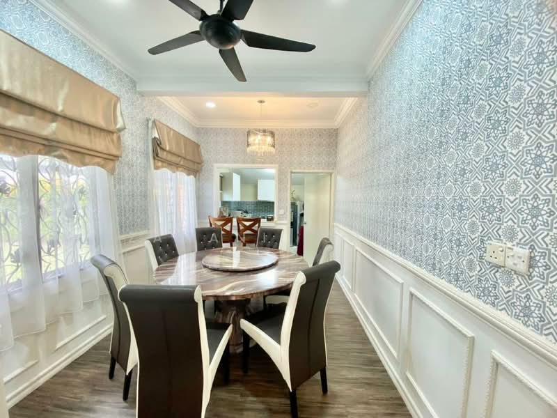 Rumah Banglo untuk Dijual di Taman Puncak Perdana (Shah Alam) - Zamani Ishak - Dining Room - PropertyGuru.com.my