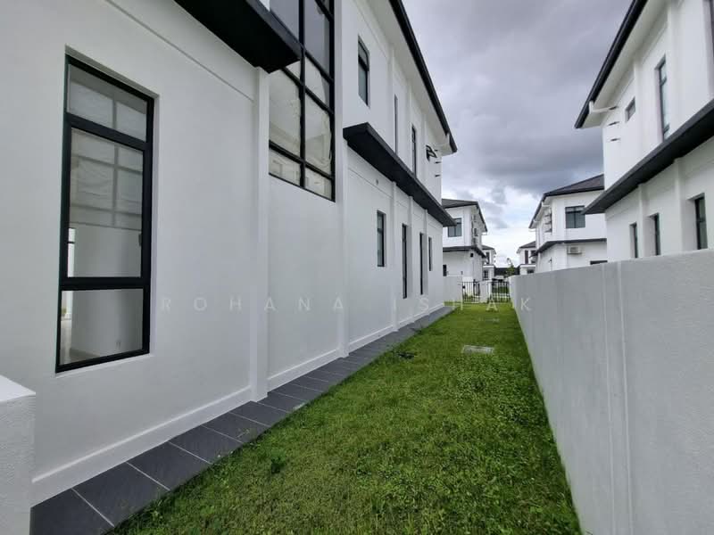 2-storey Terraced House for Sale in Shah Alam (Selangor) - Rohana Ishak - PropertyGuru.com.my