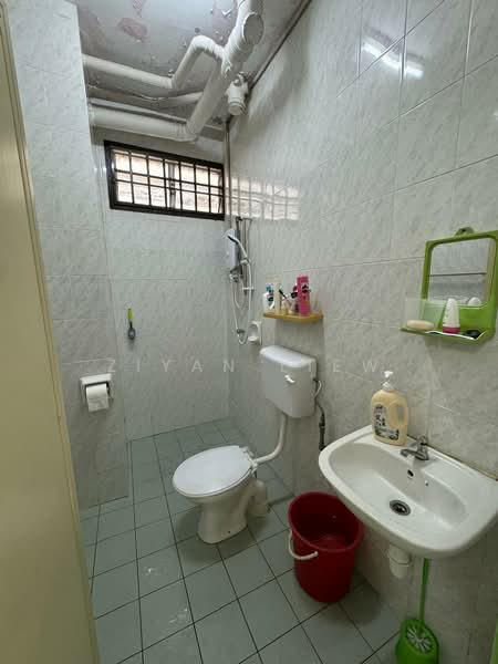 Apartment for Sale at Idaman Senibong - Ziyan Liew - Bathroom - PropertyGuru.com.my
