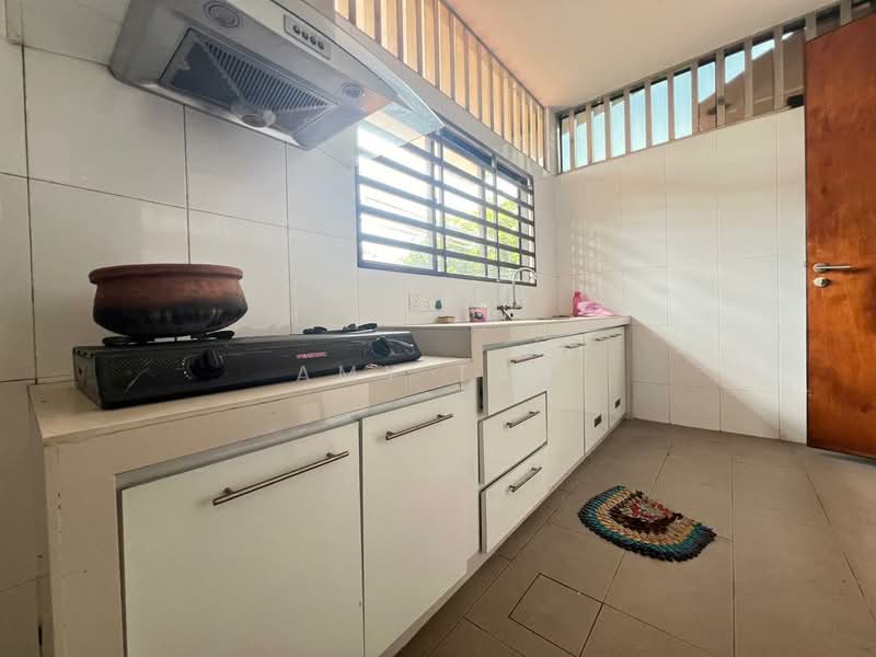 Semi-Detached House for Sale in Gelugor (Penang) - Amy Tan - Kitchen - PropertyGuru.com.my