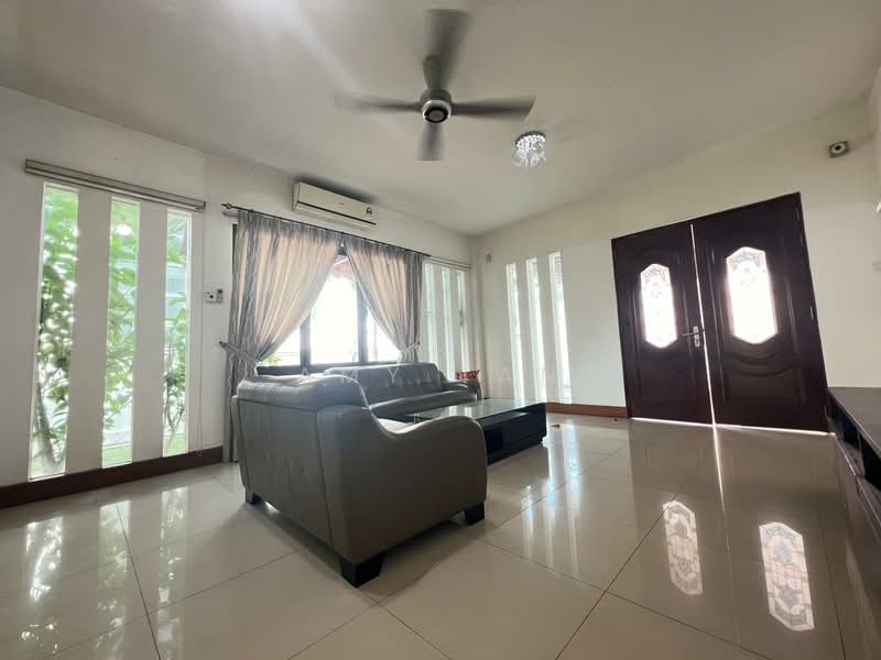Semi-Detached House for Sale in Gelugor (Penang) - Amy Tan - Living Room - PropertyGuru.com.my