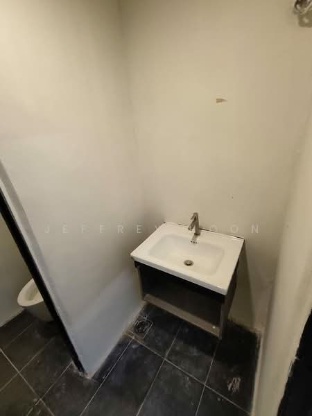 Kedai untuk Disewa di Dataran Prima (Petaling Jaya) - Jeffrey Hoon - Bathroom - PropertyGuru.com.my
