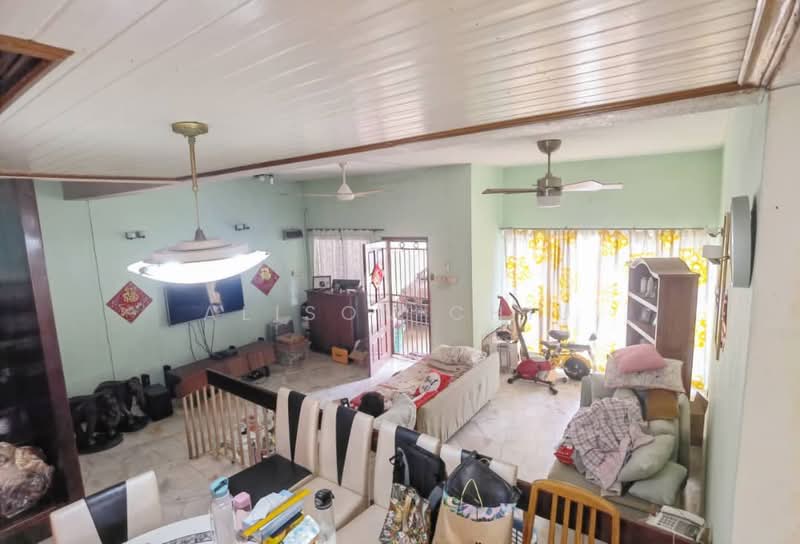 2-storey Terraced House for Sale in Taman Bidara (Selayang) - Alison Chiu - Living Room - PropertyGuru.com.my