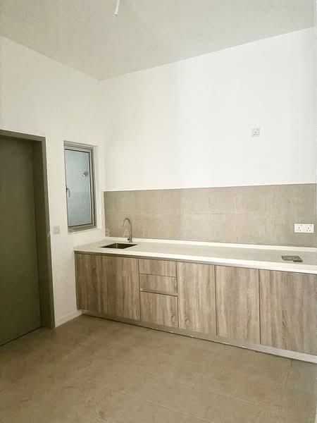 Condominium for Sale at Lakefront Residence - Adibah Salim - Kitchen - PropertyGuru.com.my