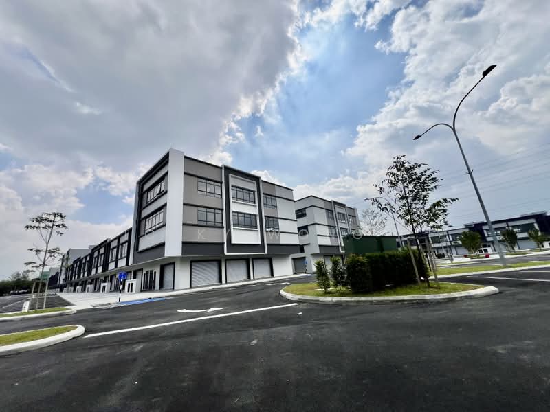 Shop / Office for Rent in Bandar Tropicana Aman (Telok Panglima Garang) - Vickky Wong CF - Exterior - PropertyGuru.com.my