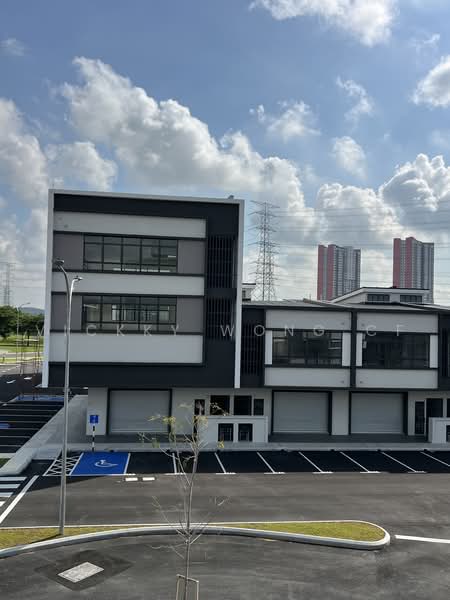 Shop / Office for Rent in Bandar Tropicana Aman (Telok Panglima Garang) - Vickky Wong CF - Exterior - PropertyGuru.com.my