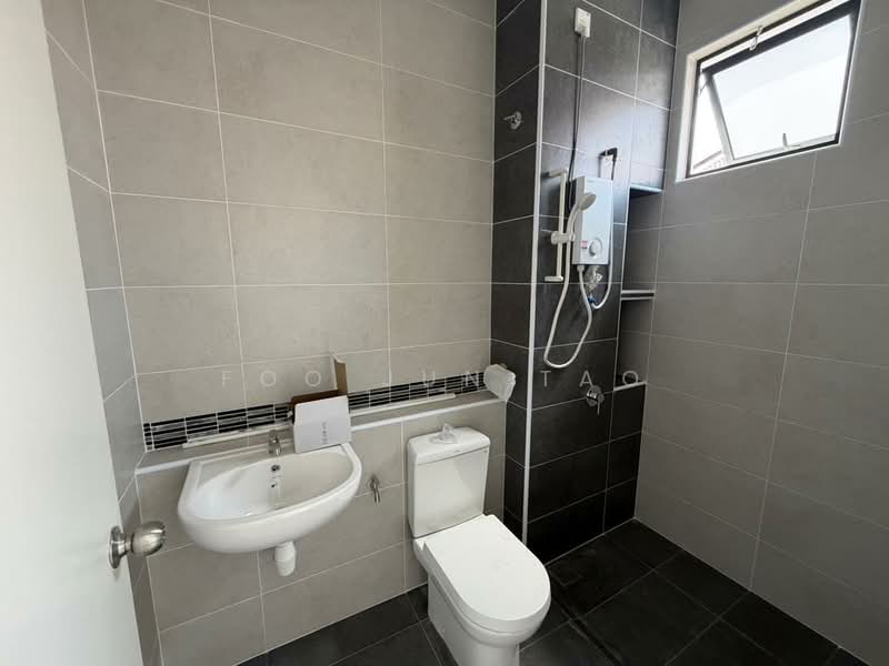 2-storey Terraced House for Rent in Jementah (Johor) - Foo Jun Tao - Bathroom - PropertyGuru.com.my