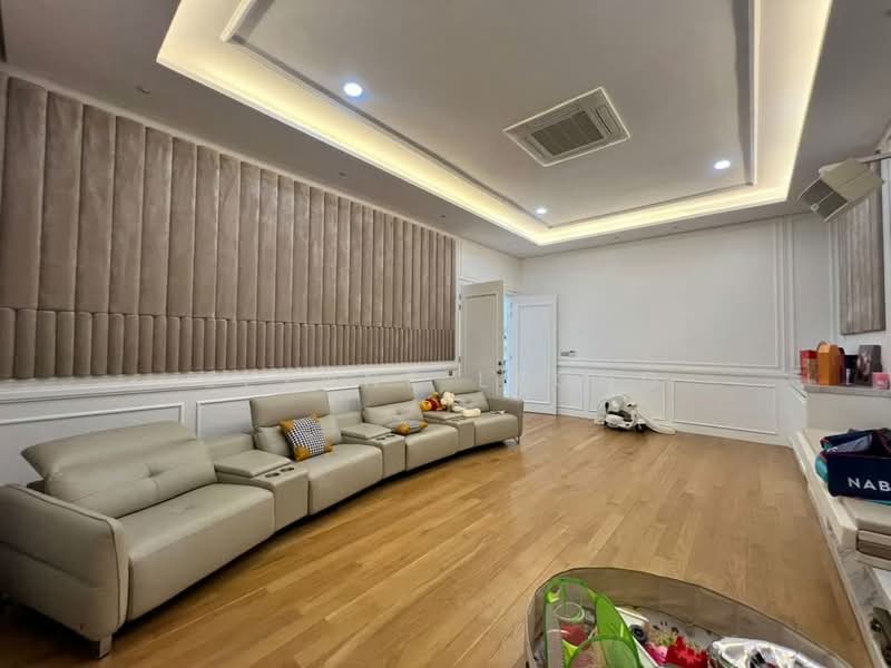 Rumah Banglo untuk Dijual di Kawasan Perumahan Sungai Emas (Batu Ferringhi) - Elynne Leong - Living Room - PropertyGuru.com.my