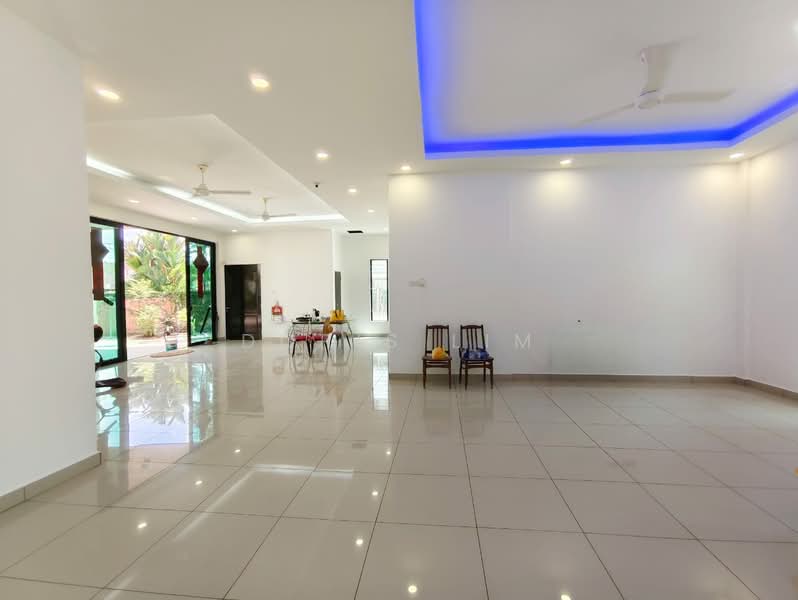 Bungalow for Sale in Kawasan 2, Taman Sri Andalas (Klang) - Doris Lim - Living Room - PropertyGuru.com.my