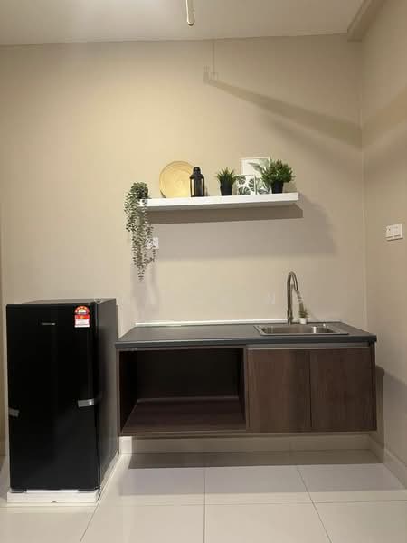 Service Residence for Rent at Lakeview Suites @ Edumetro - Carlos Ng - Kitchen - PropertyGuru.com.my