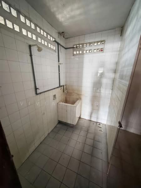 Shop for Rent in Taman Cherry (Ipoh) - Vivian Foong - Bathroom - PropertyGuru.com.my