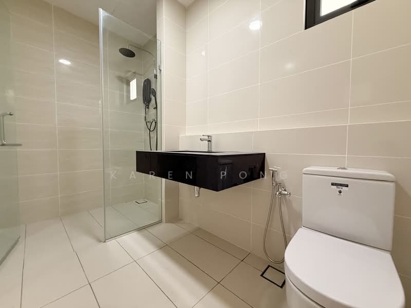 Condominium for Rent at The Maple Residences - Karen Pong - Master Toilet - PropertyGuru.com.my