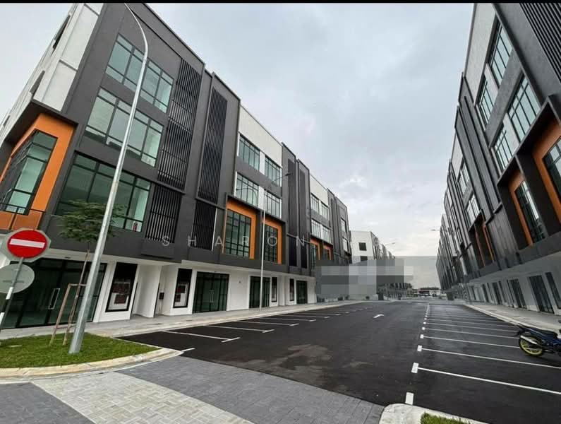 Kedai untuk Disewa di Taman Pelangi (Johor Bahru) - Sharon Ng - Exterior - PropertyGuru.com.my