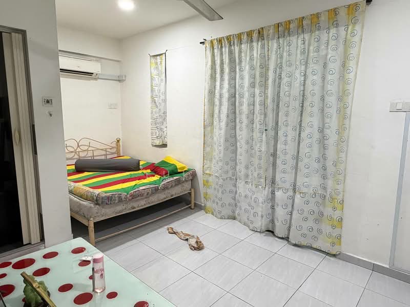 2-storey Terraced House for Sale in Bandar Putra (Kulai) - Lui Lui - Bedroom - PropertyGuru.com.my