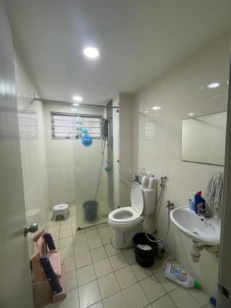 Kondominium untuk Disewa di Symphony Heights (Simfoni Heights) - Jay Selvam - Bathroom - PropertyGuru.com.my