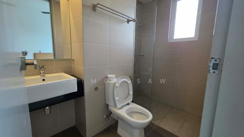 Kondominium untuk Disewa di Tropicana Bay Residences - Simon Saw - Bathroom - PropertyGuru.com.my