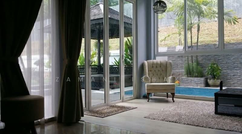 Semi-Detached House for Sale in Seksyen 6 (Bangi) - Zamani Ishak - Living Room - PropertyGuru.com.my