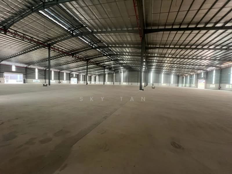 Detached Factory for Rent in Senai (Kulai) - Sky Tan - Interior - PropertyGuru.com.my
