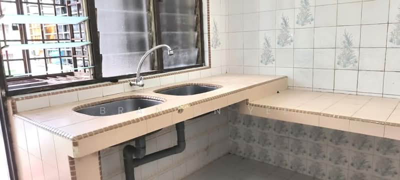 Rumah Flat untuk Disewa di Tembikai Court - Brandon Yee - Kitchen - PropertyGuru.com.my