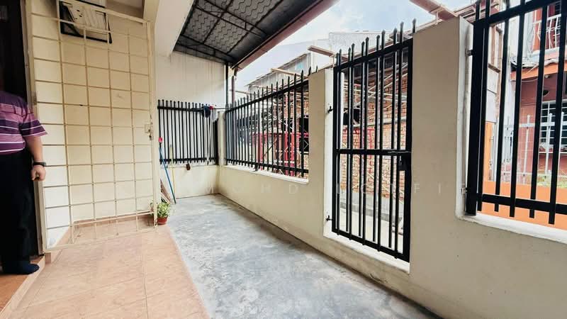 Rumah Teres 2 Tingkat untuk Dijual di Jalan Ipoh (Kuala Lumpur) - Atie Mohd Lotfie - Exterior - PropertyGuru.com.my