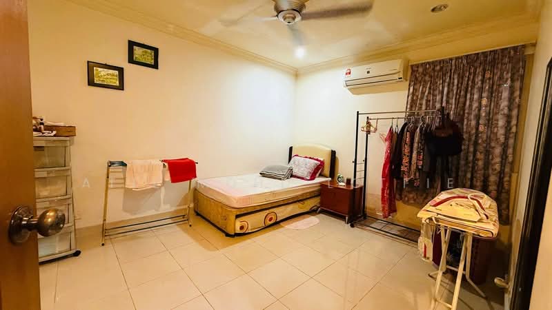 Rumah Teres 2 Tingkat untuk Dijual di Jalan Ipoh (Kuala Lumpur) - Atie Mohd Lotfie - Bedroom - PropertyGuru.com.my