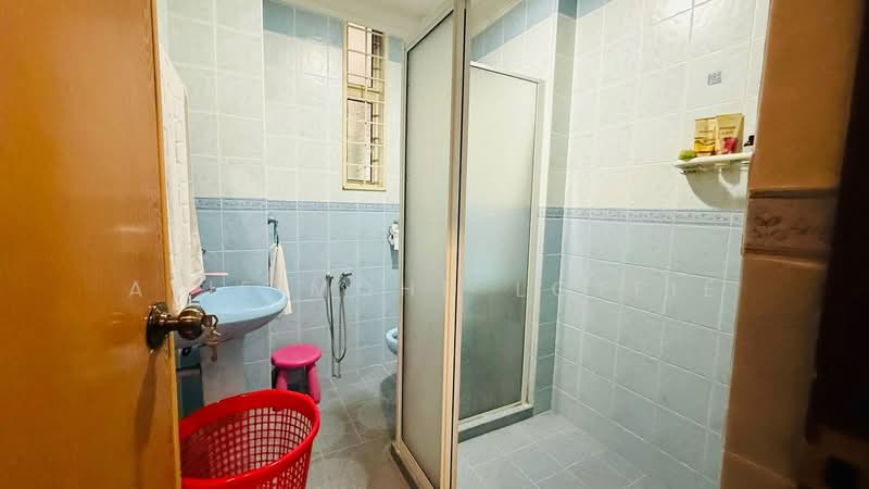 Rumah Teres 2 Tingkat untuk Dijual di Jalan Ipoh (Kuala Lumpur) - Atie Mohd Lotfie - Bathroom - PropertyGuru.com.my