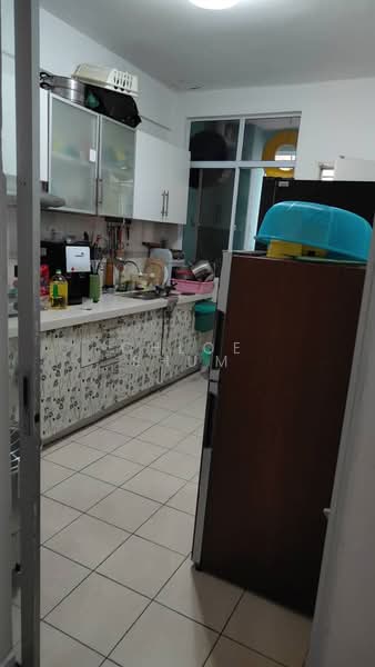 Condominium for Sale at Aseana Puteri - Chloe Shum - Kitchen - PropertyGuru.com.my
