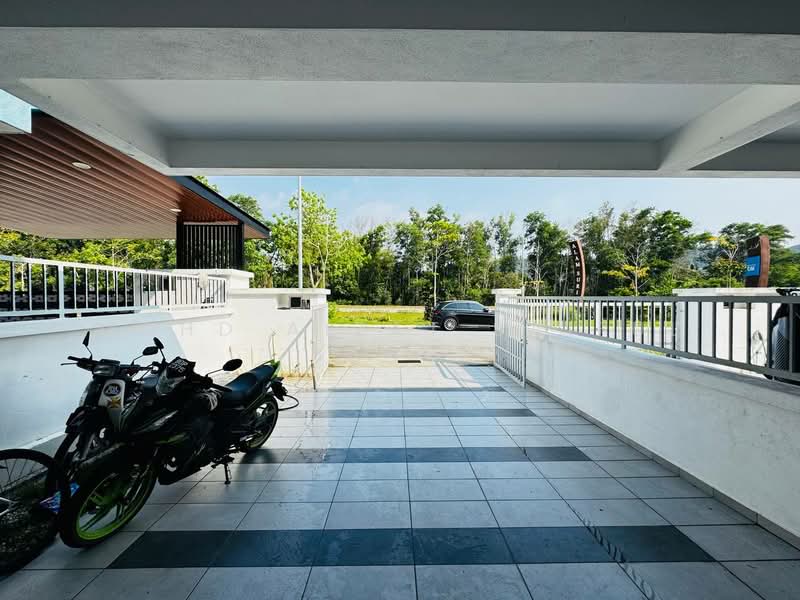 2-storey Terraced House for Sale in Puncak Alam (Selangor) - Mohd Aizat Saiful Bahri - Exterior - PropertyGuru.com.my