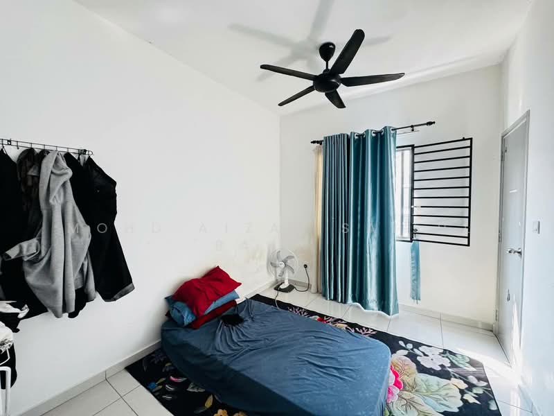 2-storey Terraced House for Sale in Puncak Alam (Selangor) - Mohd Aizat Saiful Bahri - Bedroom - PropertyGuru.com.my