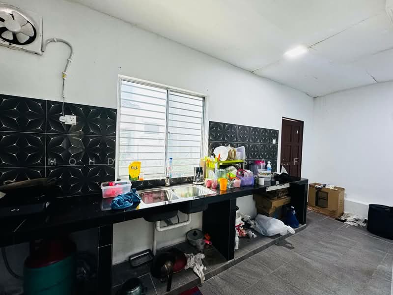 2-storey Terraced House for Sale in Puncak Alam (Selangor) - Mohd Aizat Saiful Bahri - Kitchen - PropertyGuru.com.my