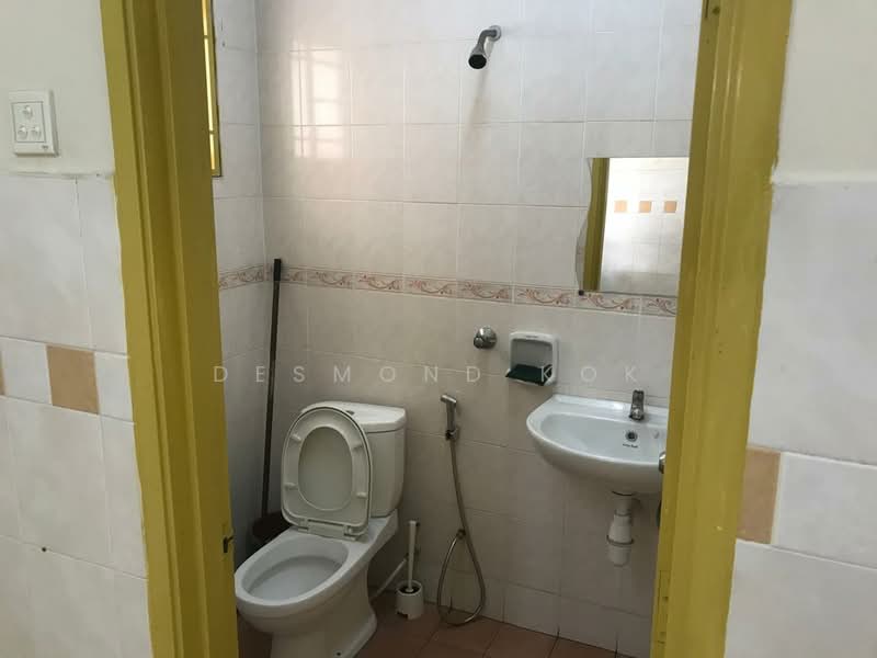 Rumah Teres 2 Tingkat untuk Dijual di Taman Usahawan (Kepong) - Desmond Kok - Bathroom - PropertyGuru.com.my