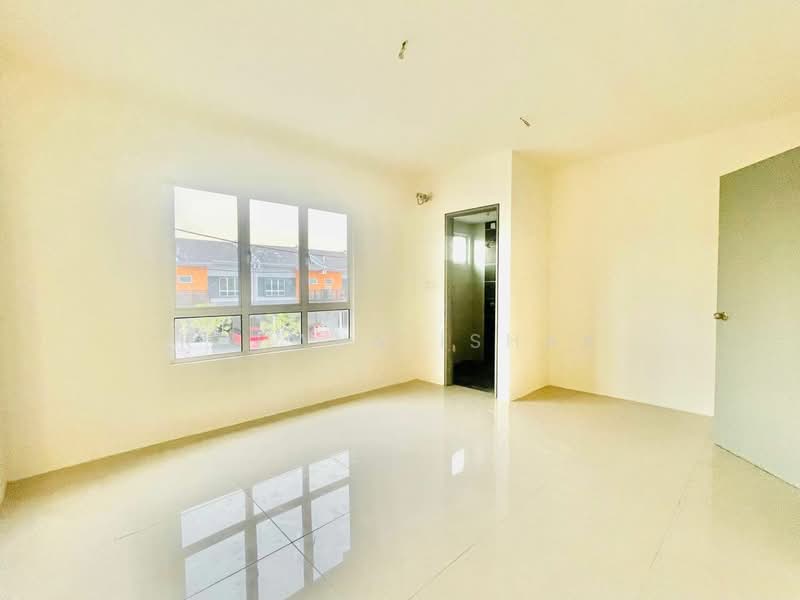 Rumah Teres 2 Tingkat untuk Dijual di Kuala Selangor (Selangor) - Rohana Ishak - Living Room - PropertyGuru.com.my