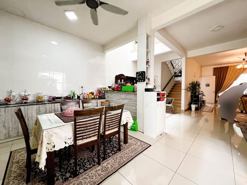 Rumah Teres 3 Tingkat untuk Dijual di Kajang (Selangor) - Najibah Sahari - PropertyGuru.com.my