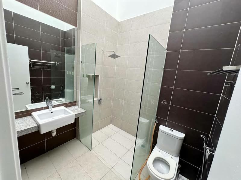Cluster House for Sale in Skudai (Johor) - Pauline Ng - Bathroom - PropertyGuru.com.my