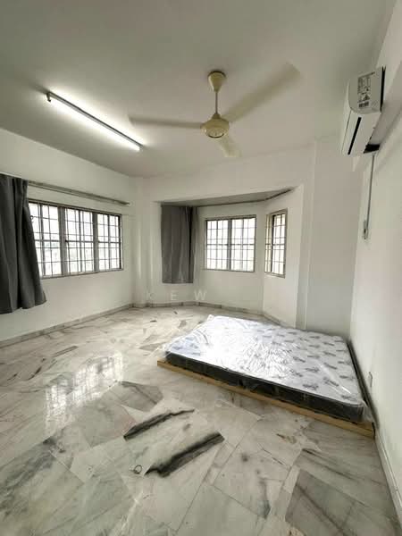 Condominium for Rent at Meadow Park 3 - Kew . - Bedroom - PropertyGuru.com.my