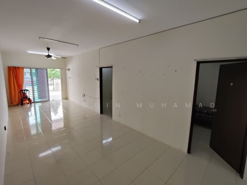 Rumah Teres 1 Tingkat untuk Disewa di Sitiawan (Perak) - Muinuddin Muhamad - Living Room - PropertyGuru.com.my