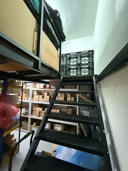 Kedai untuk Dijual di Taman Gaya (Ulu Tiram) - Celest Tan - PropertyGuru.com.my