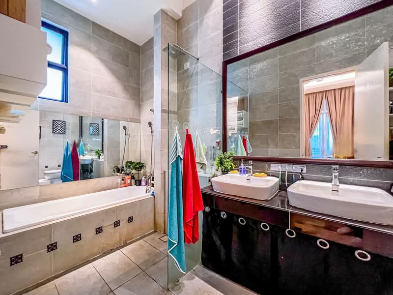 Rumah Berkembar untuk Dijual di Eco Majestic (Semenyih) - Norafian SMH - Bathroom - PropertyGuru.com.my