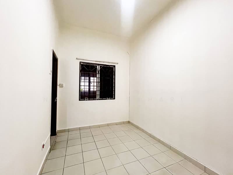 Rumah Teres 2 Tingkat untuk Dijual di Taman Pinggiran Saujana (Kajang) - Najibah Sahari - PropertyGuru.com.my
