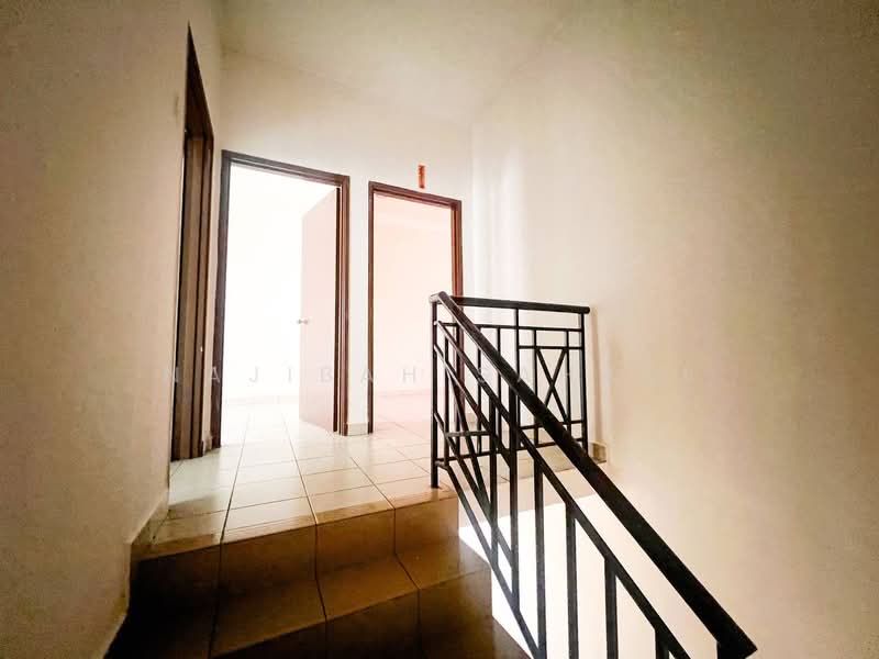 Rumah Teres 2 Tingkat untuk Dijual di Taman Pinggiran Saujana (Kajang) - Najibah Sahari - PropertyGuru.com.my