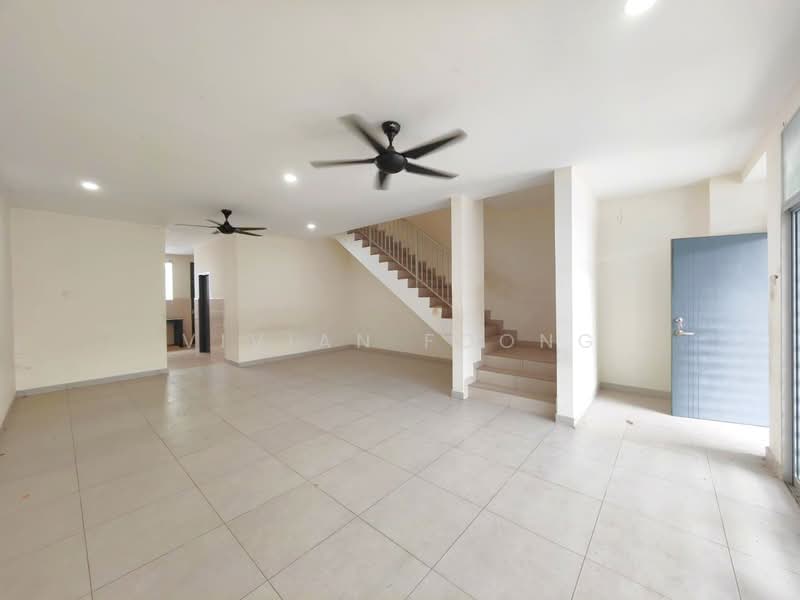 2-storey Terraced House for Sale in Ipoh (Perak) - Vivian Foong - Living Room - PropertyGuru.com.my