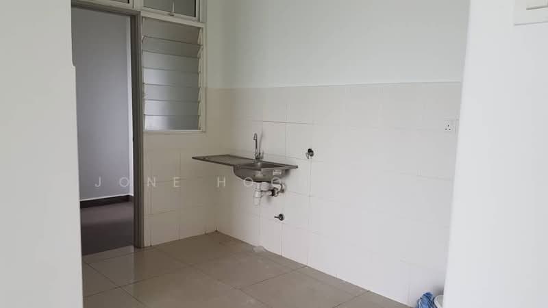 Kondominium untuk Disewa di Dwiputra Residences - JONE HOONG TAW - Kitchen - PropertyGuru.com.my
