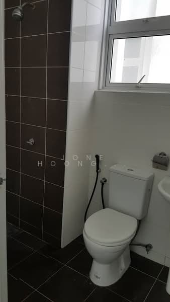 Kondominium untuk Disewa di Dwiputra Residences - JONE HOONG TAW - Bathroom - PropertyGuru.com.my