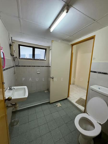 Pangsapuri untuk Disewa di Seri Mutiara Apartment - Pauline Ng - Bathroom - PropertyGuru.com.my