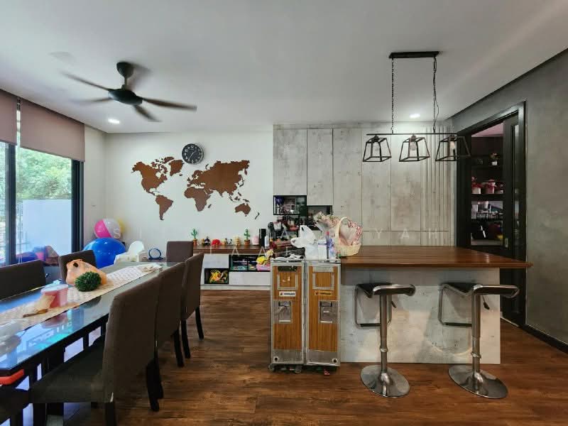 Rumah Teres 3 Tingkat untuk Dijual di Shah Alam (Selangor) - SITI KHAIRIYAH JAAFAR - Dining Room - PropertyGuru.com.my