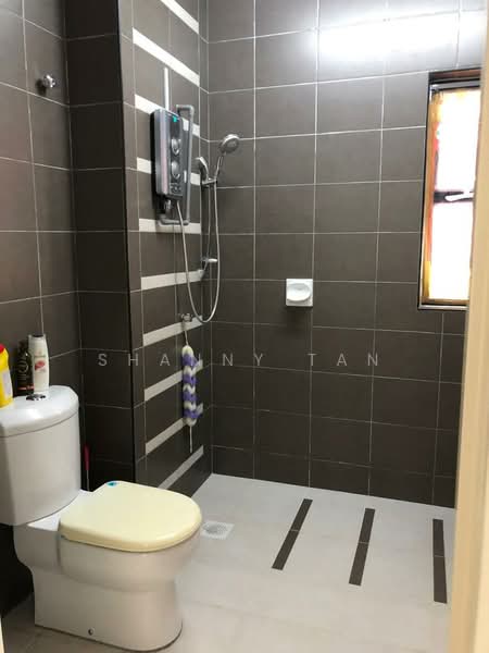 Rumah Teres untuk Dijual di Bandar Mahkota Cheras (Cheras) - Shanny Tan - Bathroom - PropertyGuru.com.my