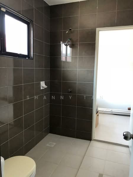 Rumah Teres untuk Dijual di Bandar Mahkota Cheras (Cheras) - Shanny Tan - Bathroom - PropertyGuru.com.my