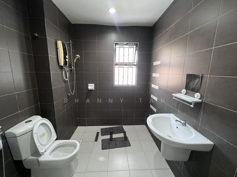 Terraced House for Sale in Bandar Mahkota Cheras (Cheras) - Shanny Tan - Bathroom - PropertyGuru.com.my