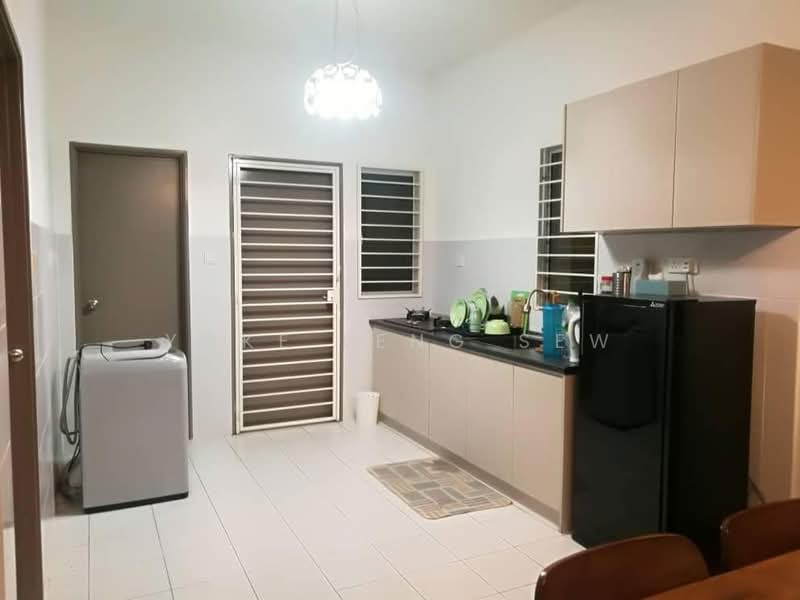 Rumah Teres 2 Tingkat untuk Disewa di Bandar Kinrara Seksyen 7 (Bandar Kinrara) - Yoke Leng Sew - Kitchen - PropertyGuru.com.my